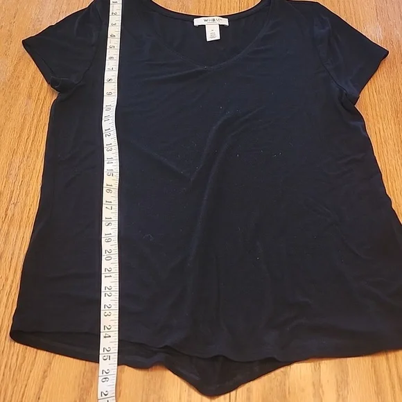 White House Black Market Classic Black Tee - Picture 6 of 9